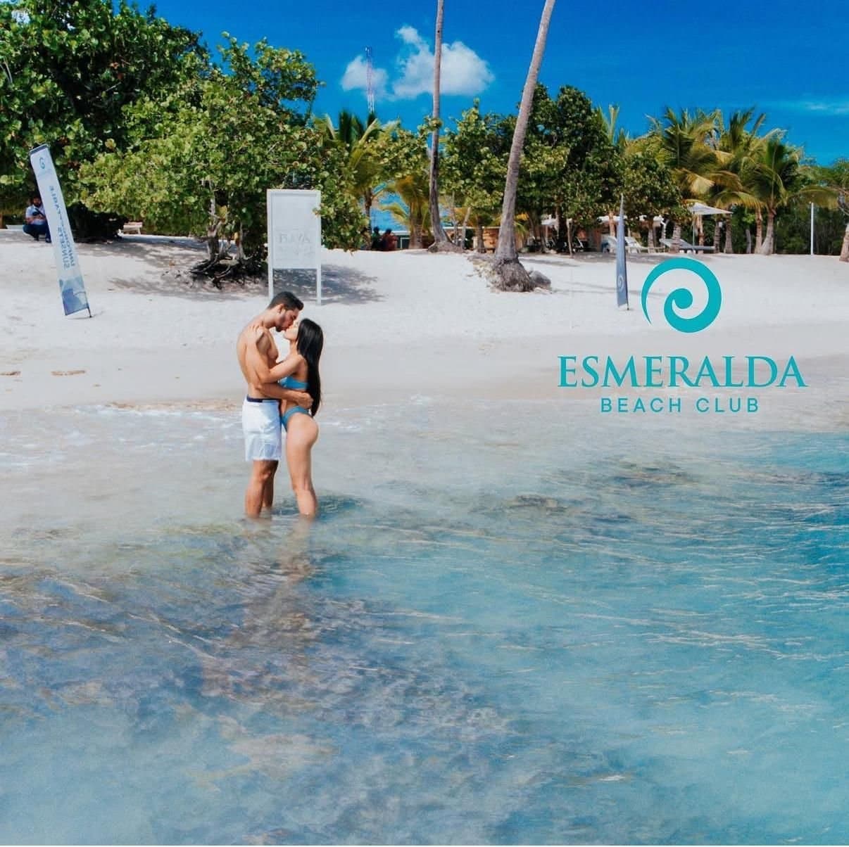 Aqua Esmeralda M102 by Advantage Club . — 3