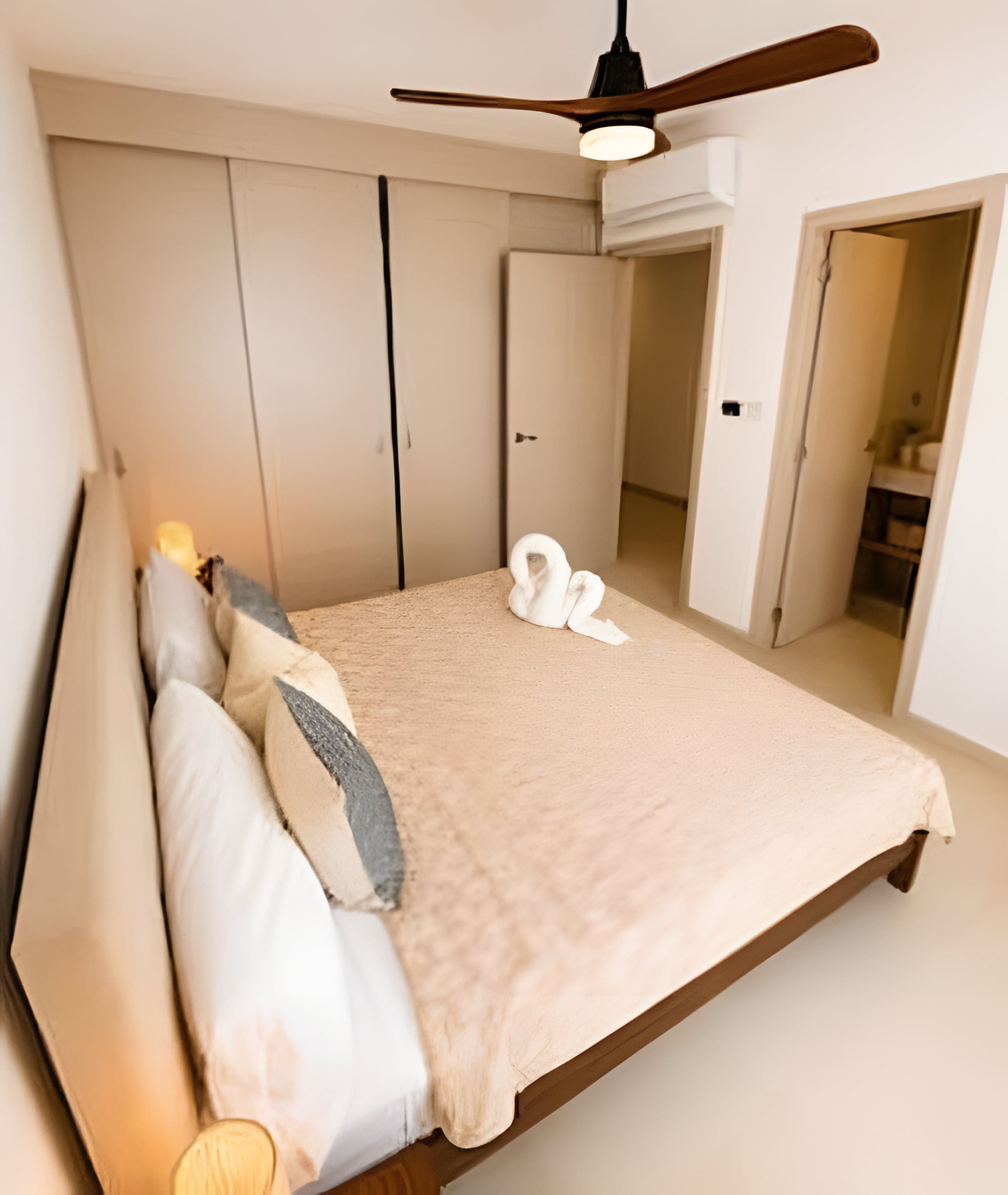 Estrella Dominicus H102 by Advantage Club. — 5